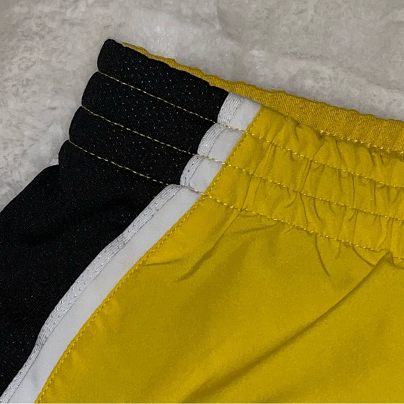 Nike Running shorts - Picture 4 of 10